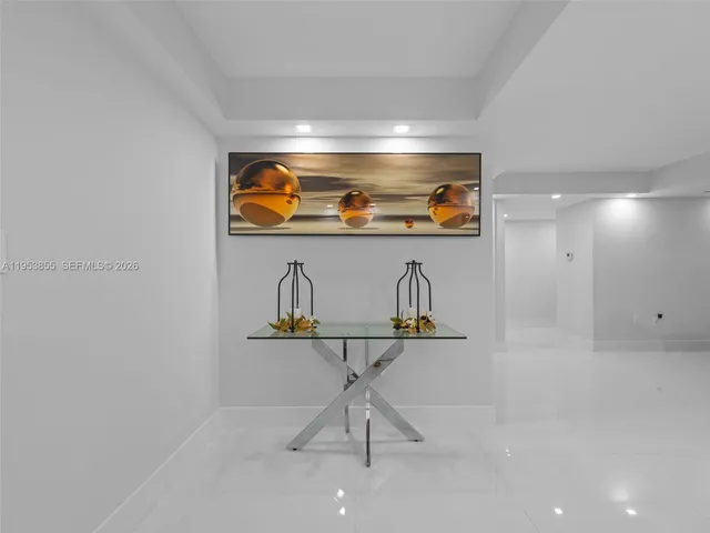 $475,000 | 13953 Kendale Lakes Circle, Unit B205, Miami, FL 33183