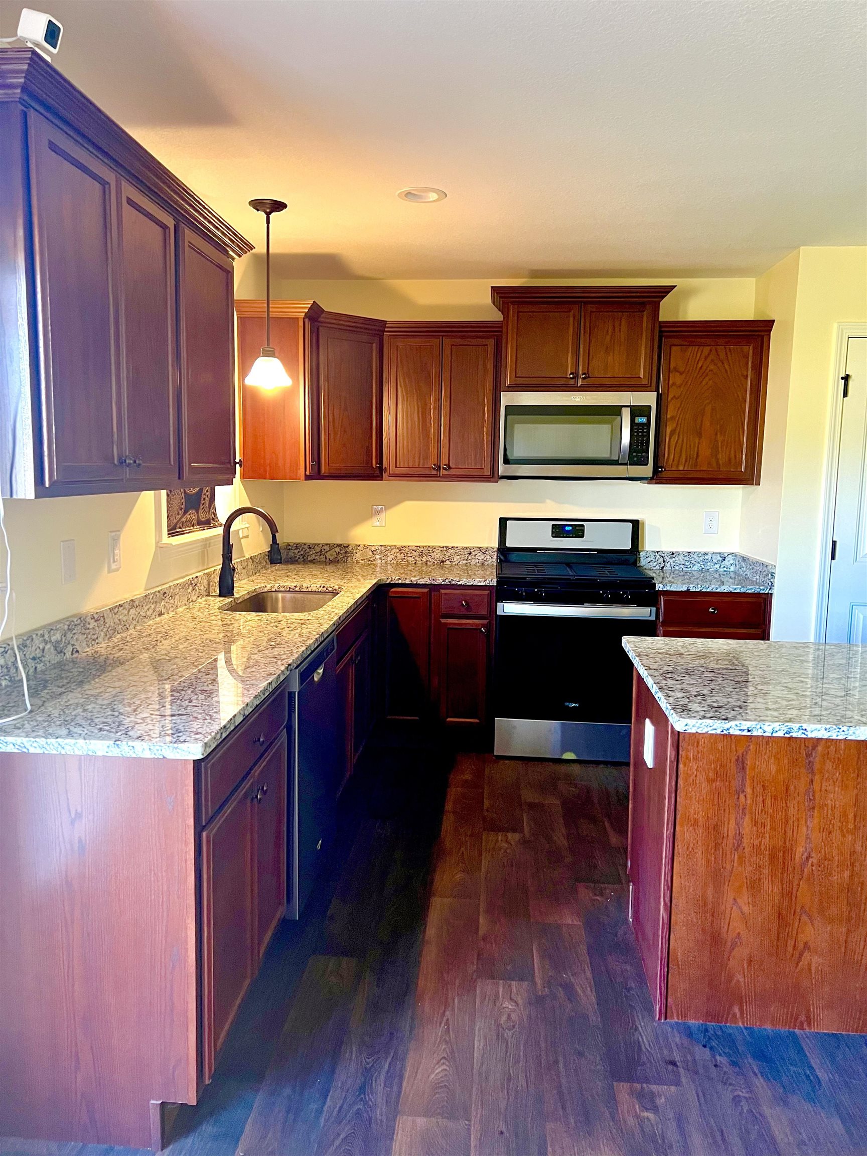 410 Newfield Court Inman, SC 29349 - Photo 15 of 33 Kitchen