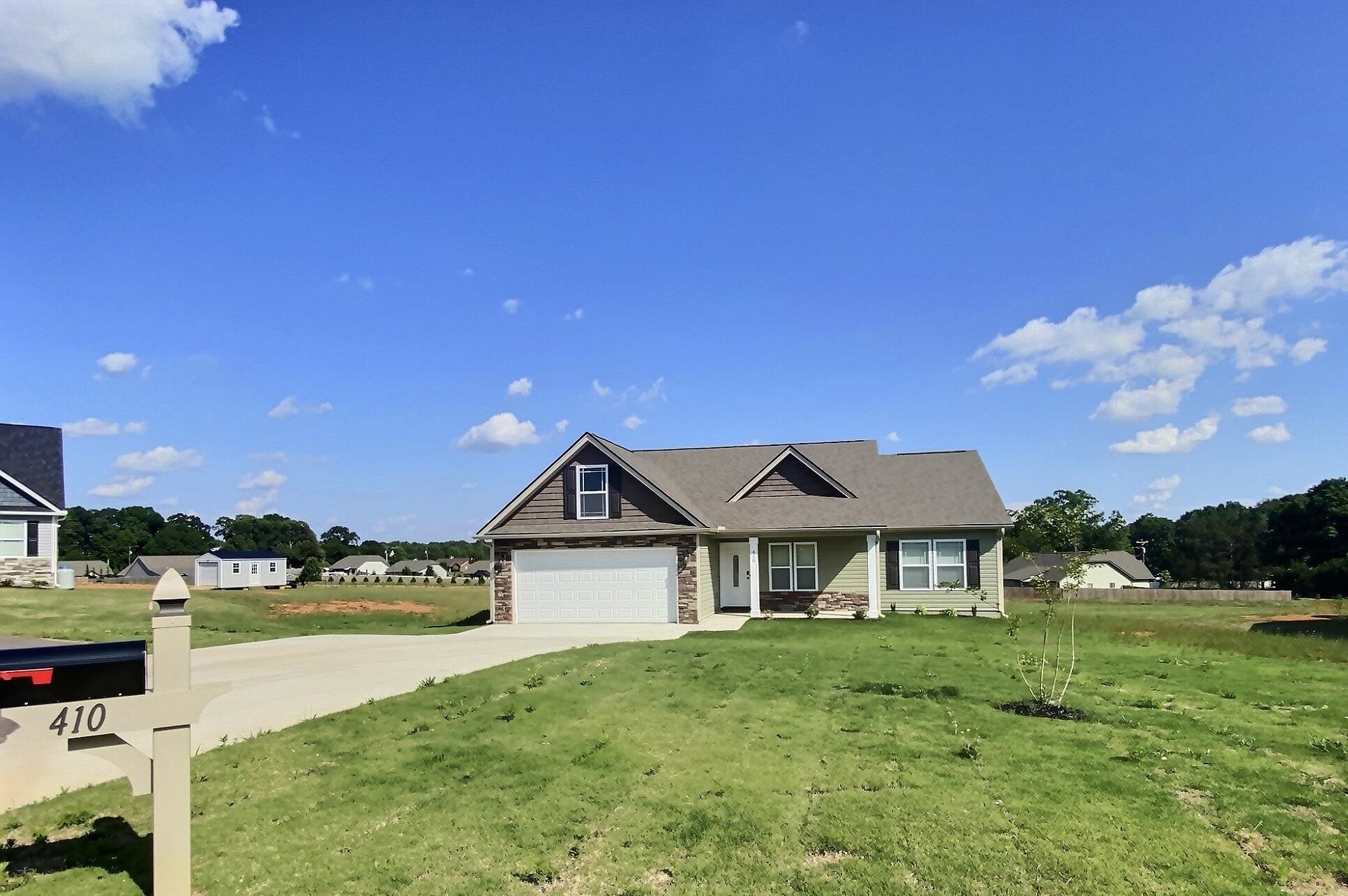 410 Newfield Court Inman, SC 29349 - Photo 2 of 33 Gallery Image 2
