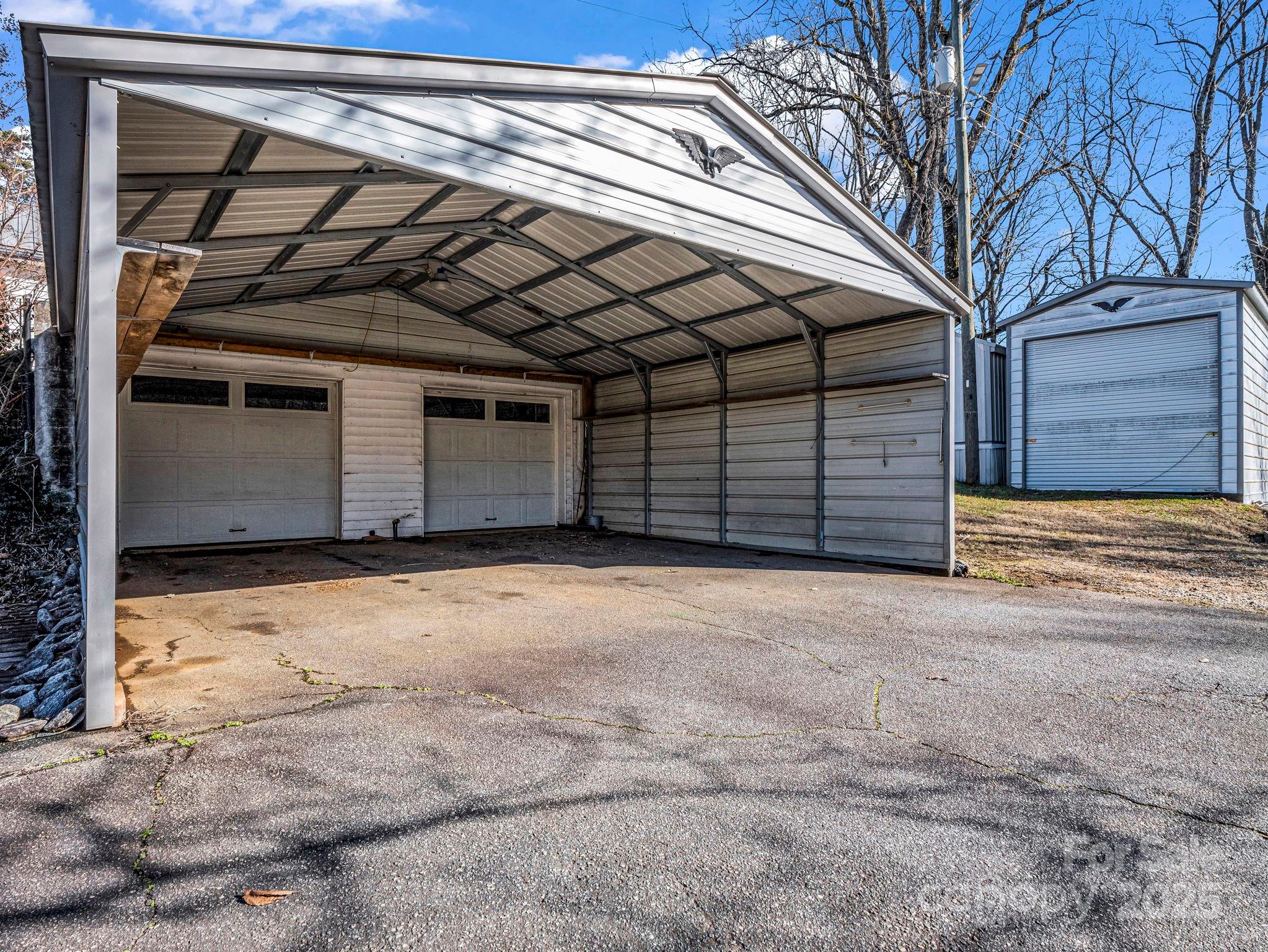620 Smith Waldrop Road Columbus, NC 28722 - Photo 16 of 42 a view of empty room