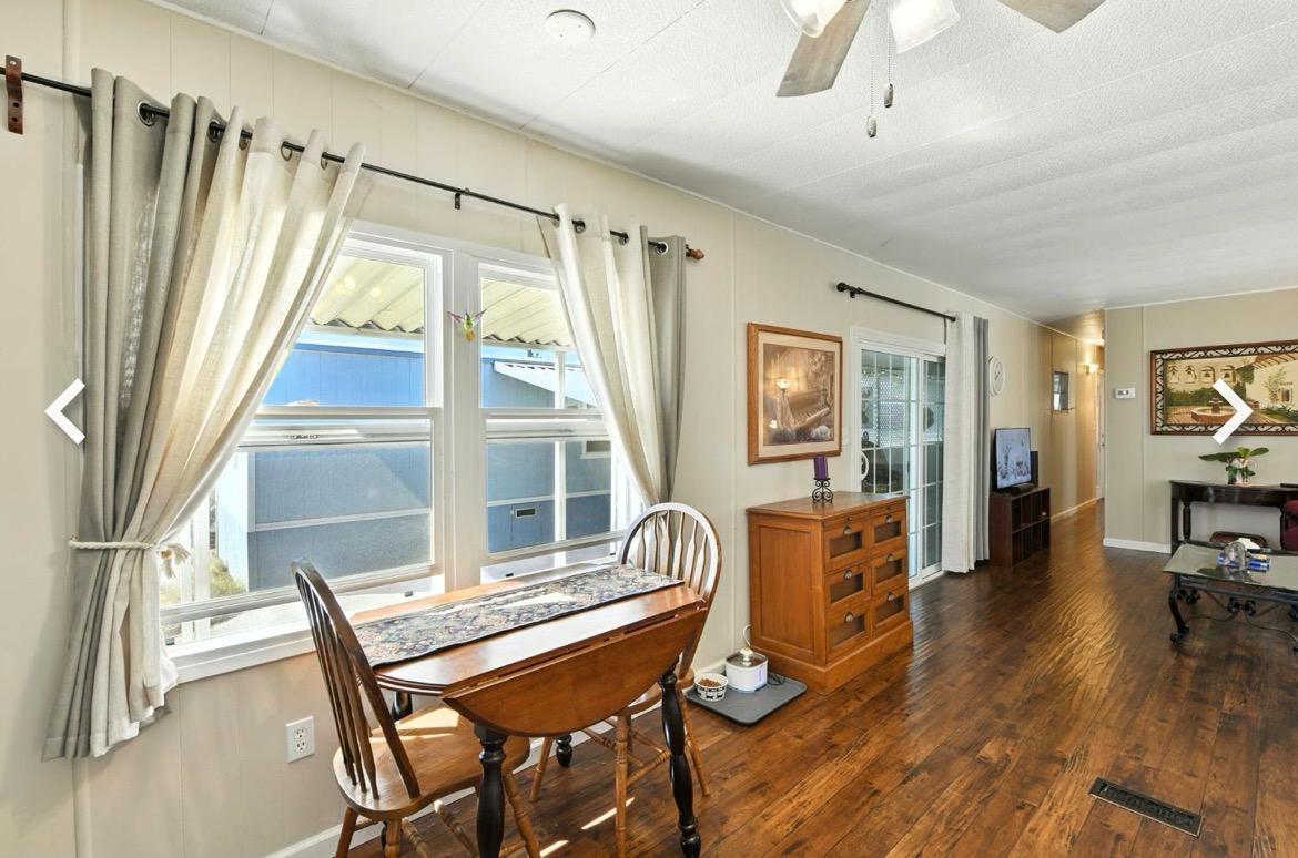 9060 Auburn Folsom Road, Unit 32 Granite Bay, CA 95746 - Photo 11 of 18 Eat-in dining off the window