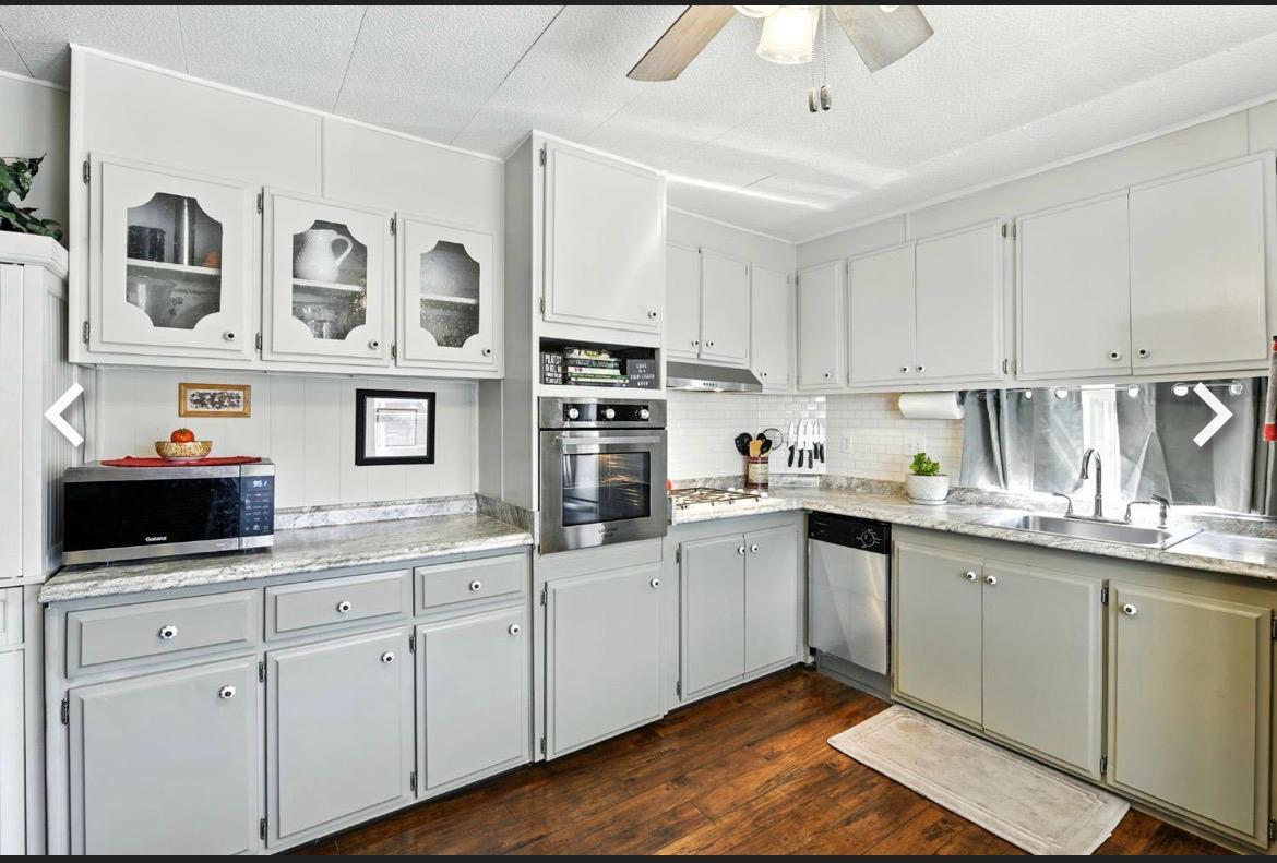 9060 Auburn Folsom Road, Unit 32 Granite Bay, CA 95746 - Photo 13 of 18 Spacious kitchen and cabinets