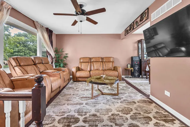 $350,000 | 7503 161st Place, Tinley Park, IL 60477