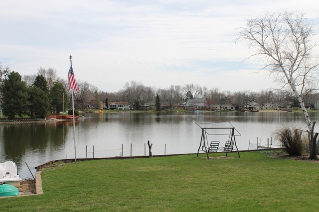 374 Northgate Road Lindenhurst, IL 60046 - Photo 19 of 22