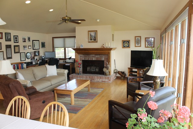 374 Northgate Road Lindenhurst, IL 60046 - Photo 4 of 22
