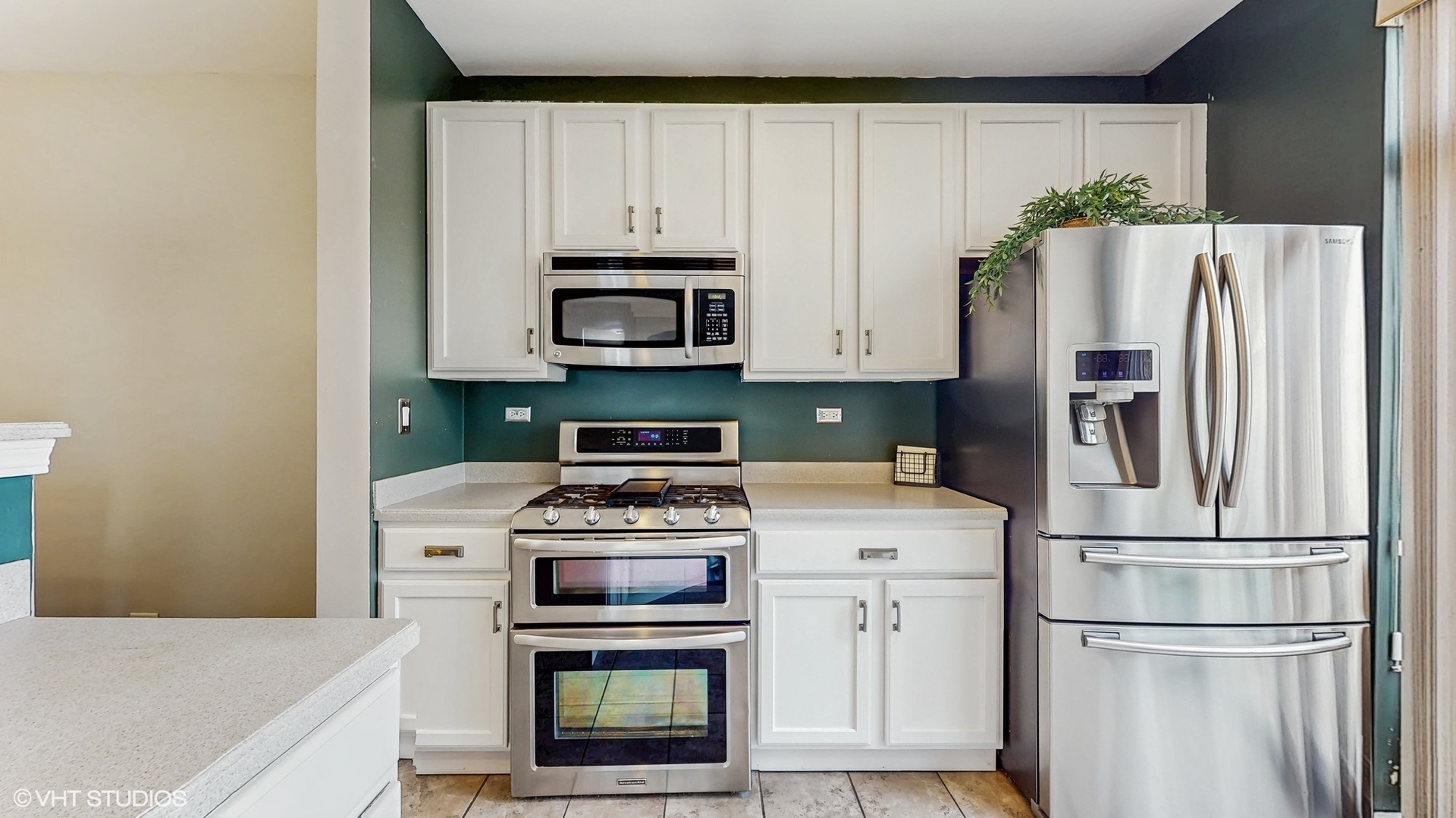 132 Tanglewood Drive, Unit 132 Glen Ellyn, IL 60137 - Photo 15 of 30