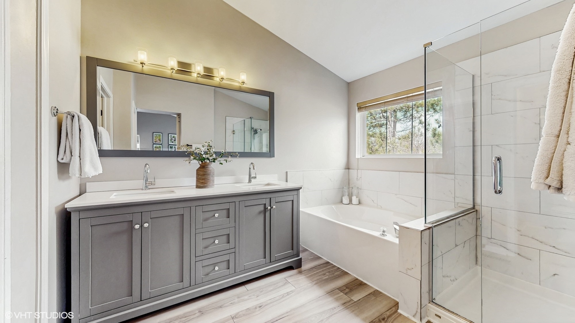 132 Tanglewood Drive, Unit 132 Glen Ellyn, IL 60137 - Photo 18 of 30