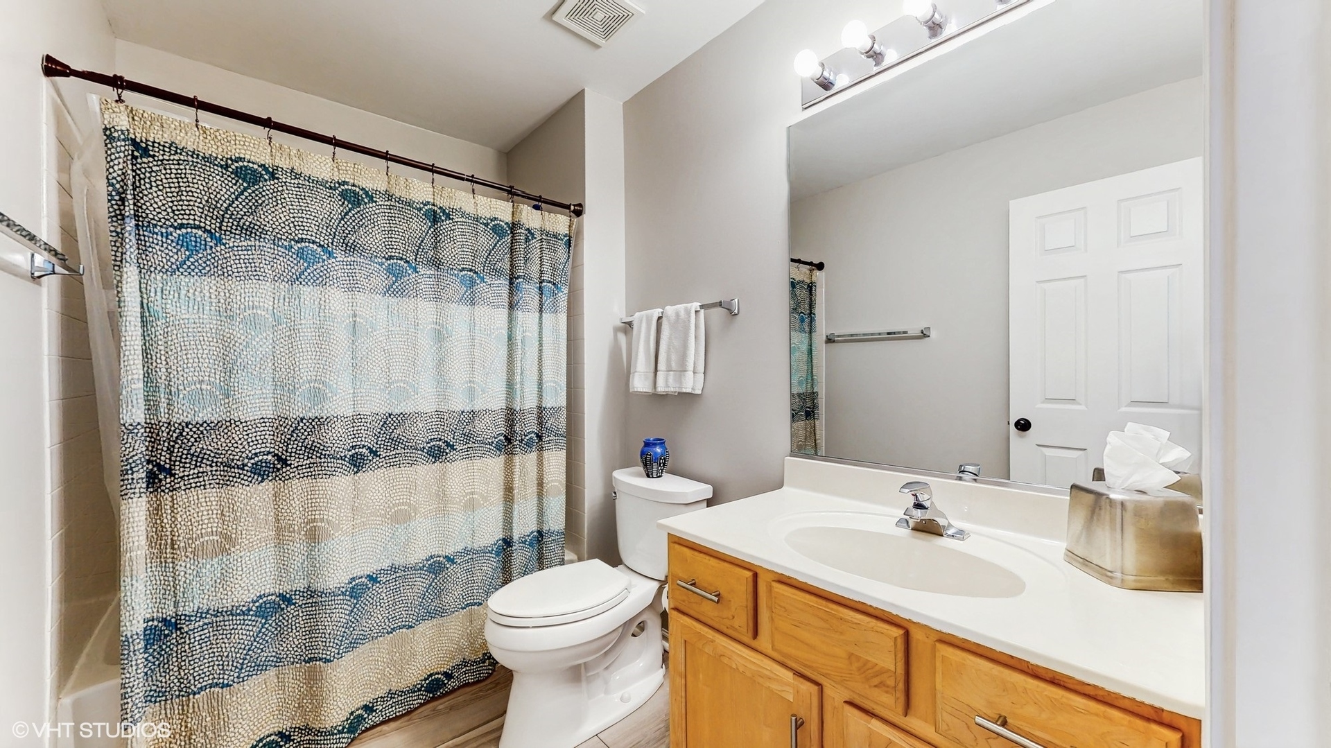 132 Tanglewood Drive, Unit 132 Glen Ellyn, IL 60137 - Photo 22 of 30