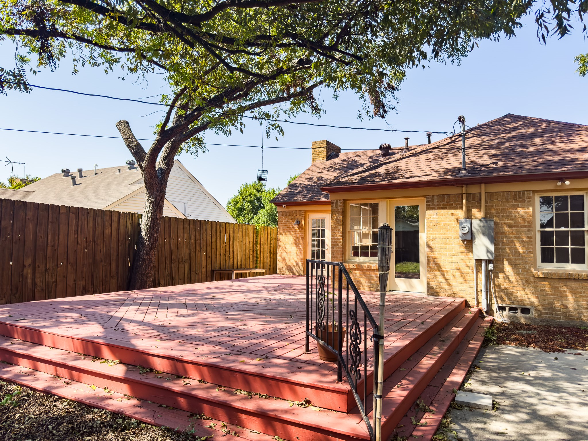 2222 Carnes Street Dallas, TX 75208 - Photo 13 of 50