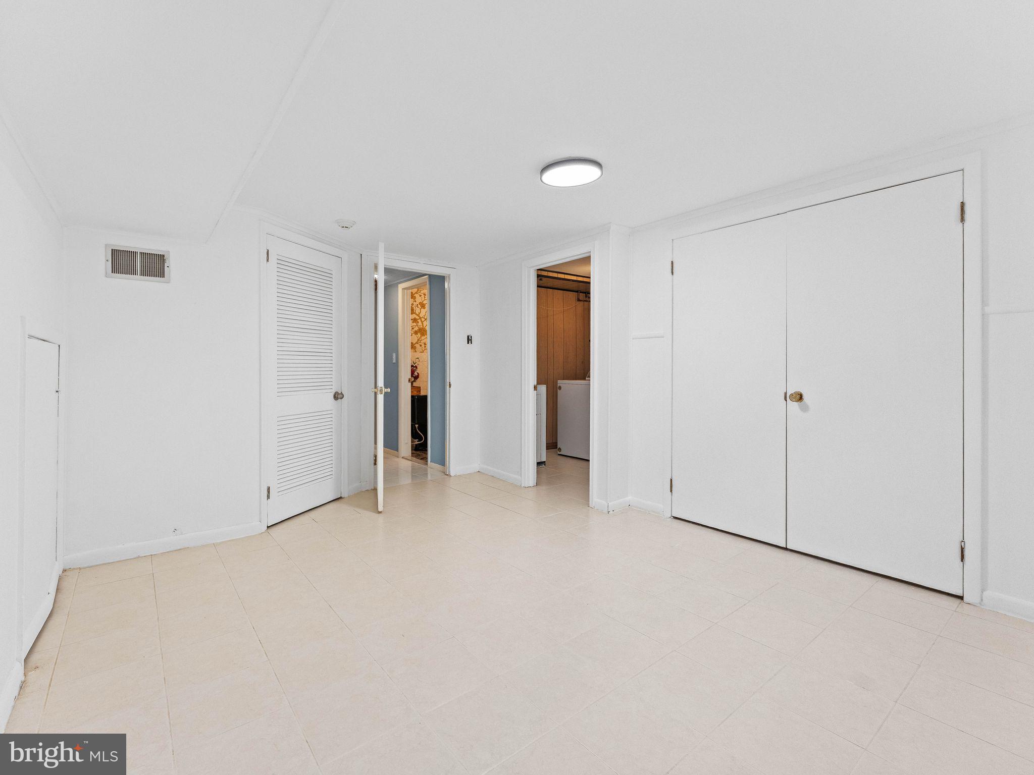 1019 Edgemoor Road Cherry Hill, NJ 08034 - Photo 26 of 32