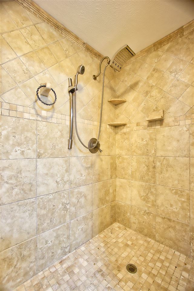 4408 Huntington Ridge Circle Newburgh, IN 47630 - Photo 17 of 36 Gallery Image 17