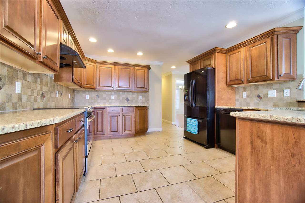 4408 Huntington Ridge Circle Newburgh, IN 47630 - Photo 25 of 36 Gallery Image 25