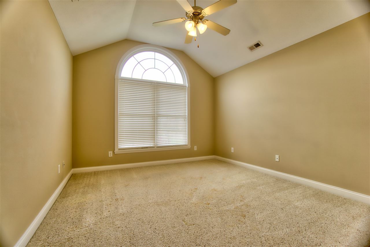 4408 Huntington Ridge Circle Newburgh, IN 47630 - Photo 29 of 36 Gallery Image 29