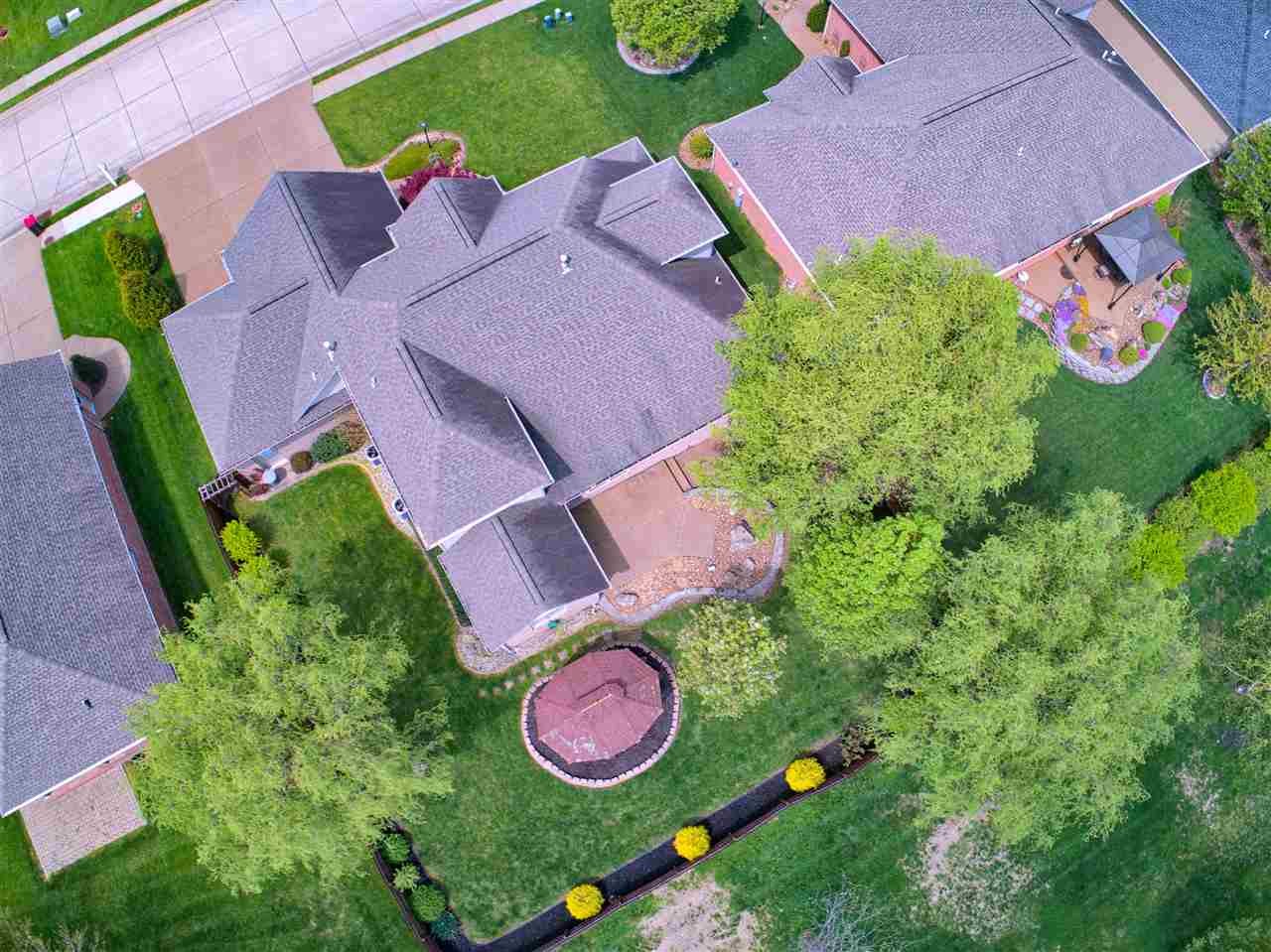 4408 Huntington Ridge Circle Newburgh, IN 47630 - Photo 4 of 36 Gallery Image 4