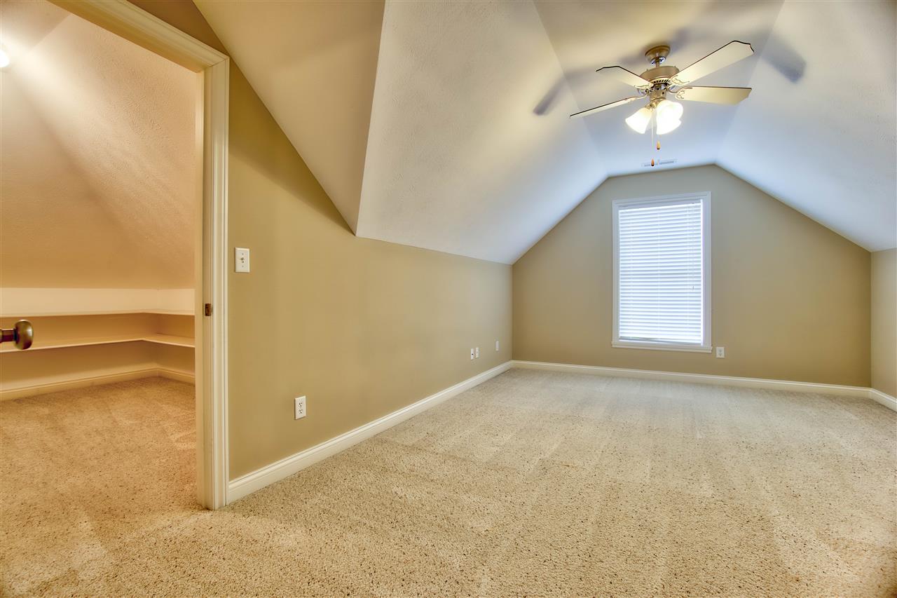 4408 Huntington Ridge Circle Newburgh, IN 47630 - Photo 31 of 36 Gallery Image 31