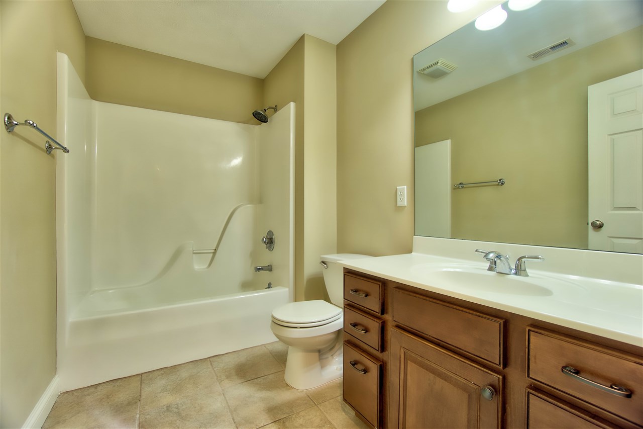 4408 Huntington Ridge Circle Newburgh, IN 47630 - Photo 33 of 36 Gallery Image 33