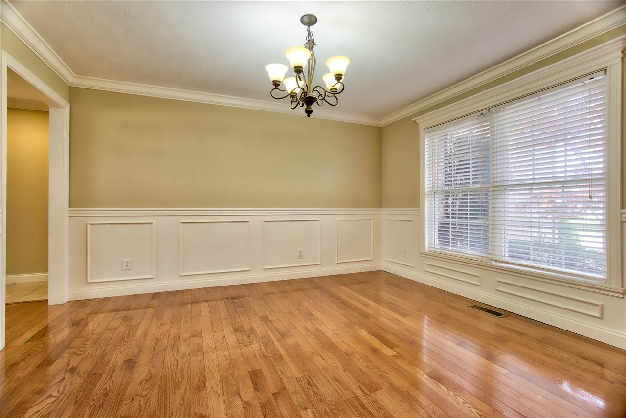 4408 Huntington Ridge Circle Newburgh, IN 47630 - Photo 10 of 36 Gallery Image 10