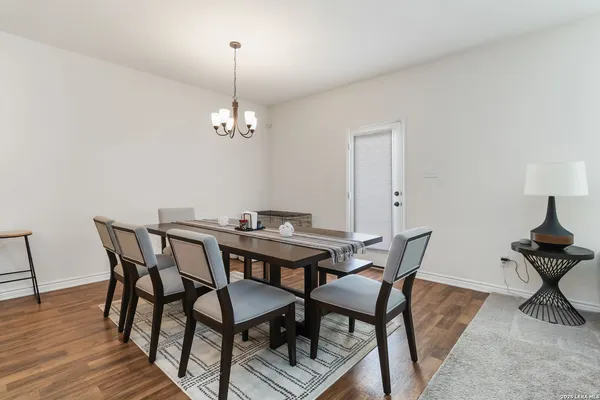 $2,500 | 3508 Silver Set, San Antonio, TX 78245