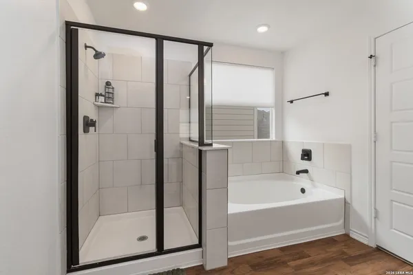 $2,500 | 3508 Silver Set, San Antonio, TX 78245
