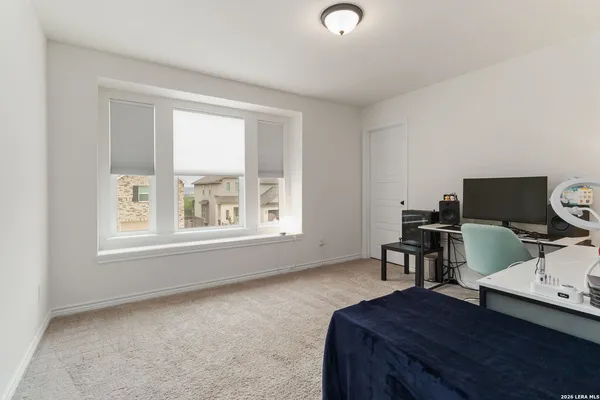 $2,500 | 3508 Silver Set, San Antonio, TX 78245