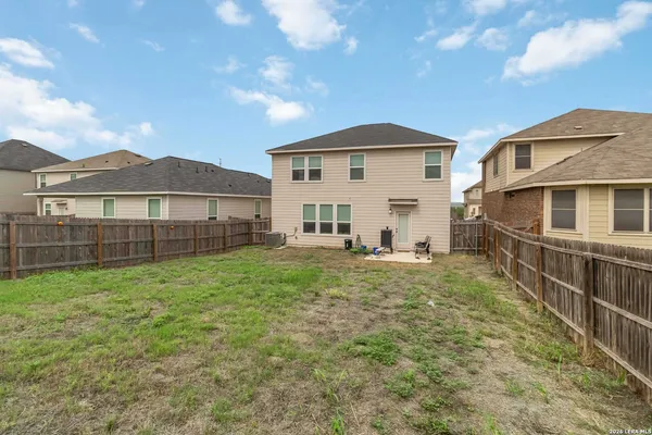 $2,500 | 3508 Silver Set, San Antonio, TX 78245