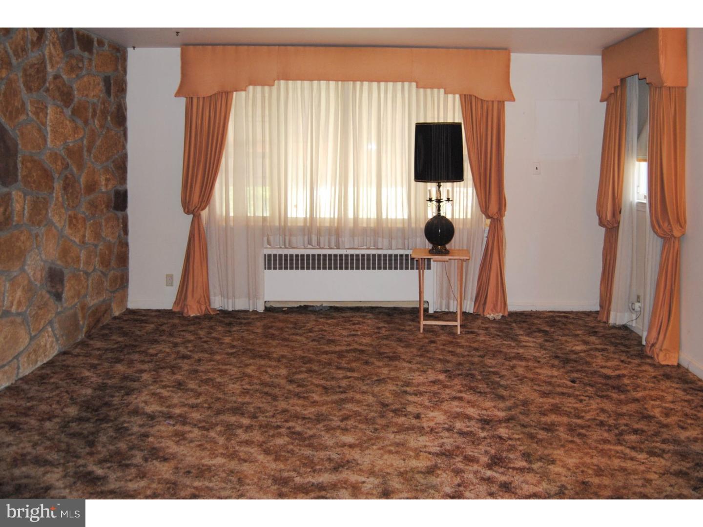 902 Roumfort Road Philadelphia, PA 19150 - Photo 3 of 21 Gallery Image 3