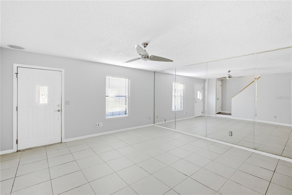5306 Ridgewell Court Tampa, FL 33624 - Photo 4 of 21