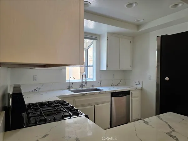 $3,500 | 3845 Farquhar Avenue, Unit 106, Los Alamitos, CA 90720
