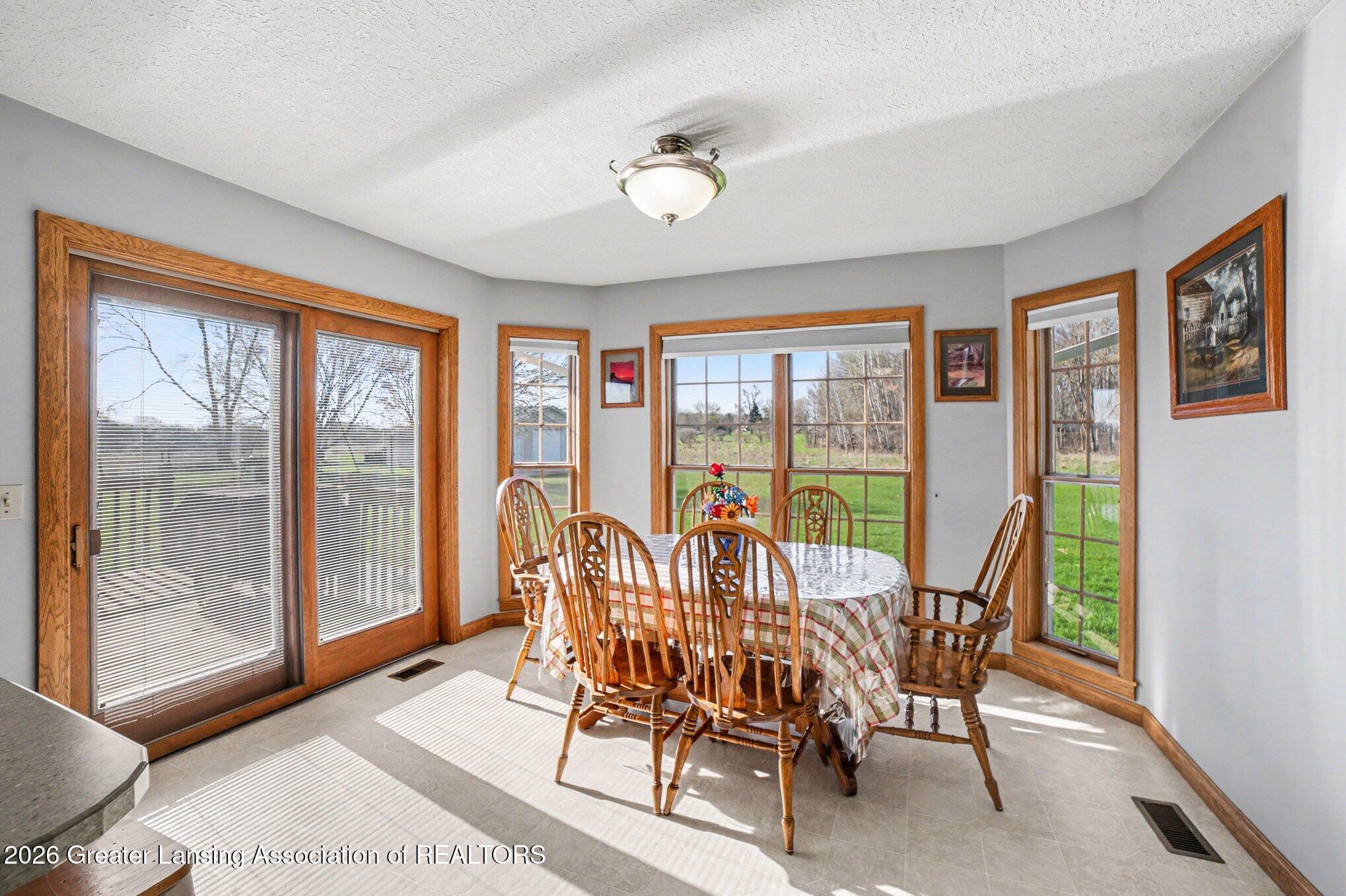 2347 South Nottawa Road Mount Pleasant, MI 48858 - Photo 10 of 39 010_file_3095