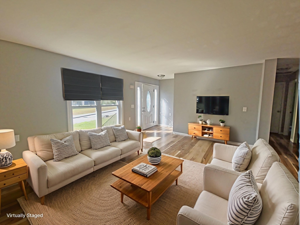 28 Brooks Street Worcester, MA 01606 - Photo 4 of 12