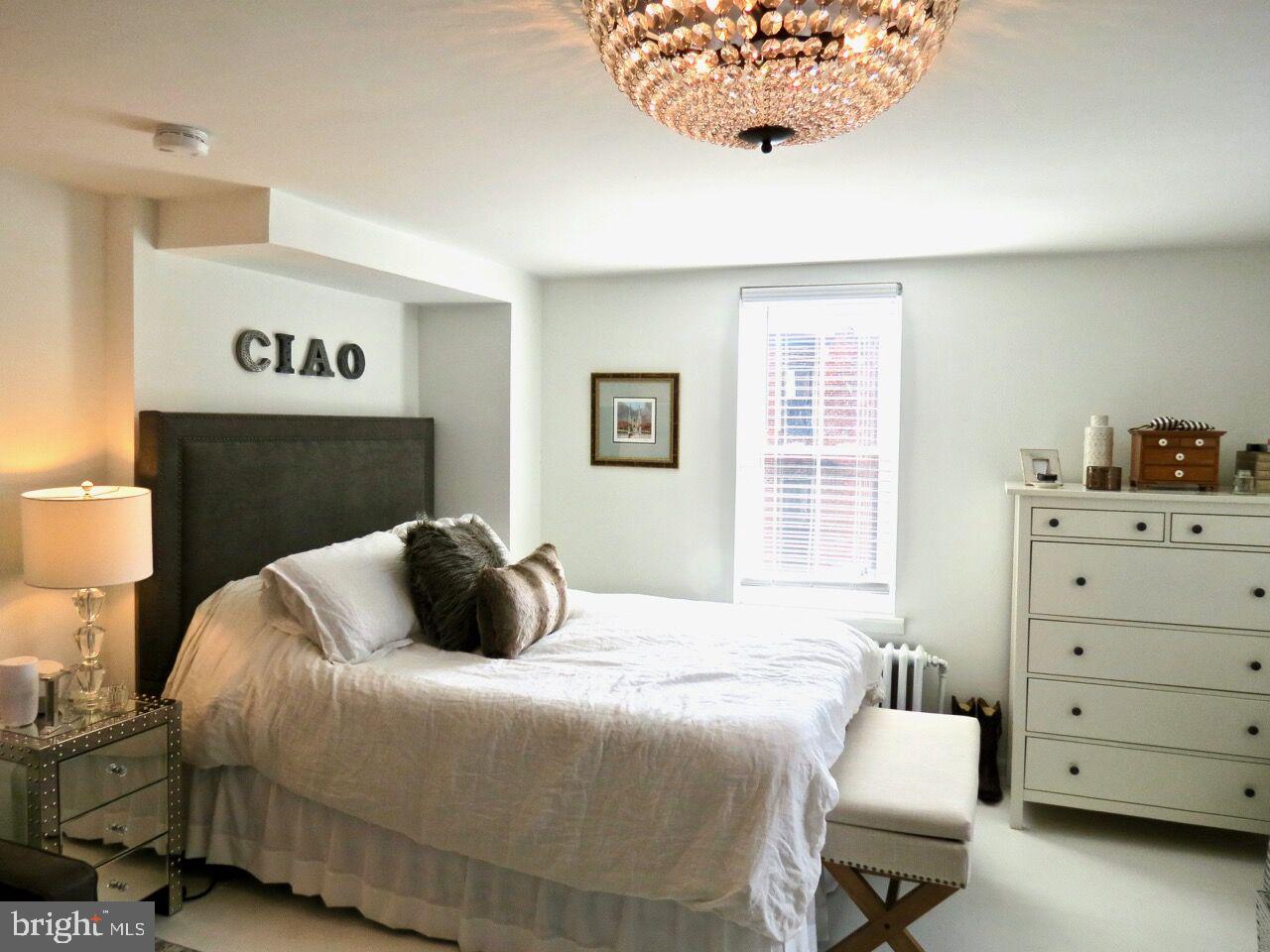 2306 Spruce Street, Unit 300 Philadelphia, PA 19103 - Photo 2 of 5