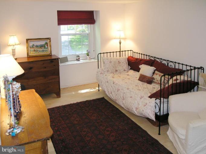11310 Fieldstone Lane Reston, VA 20191 - Photo 23 of 30 Bedroom #3