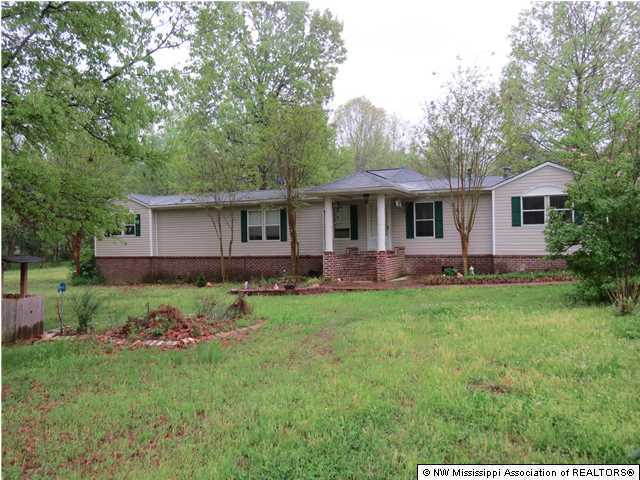 814 Wakefield Road Coldwater, MS 38618 - Photo 1 of 12 Primary Photo
