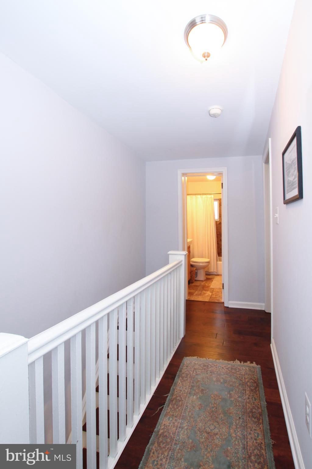 140 McClellan Street Philadelphia, PA 19148 - Photo 8 of 16 Hallway