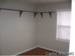 2609 Somerton Road Springfield, IL 62702 - Photo 4 of 6