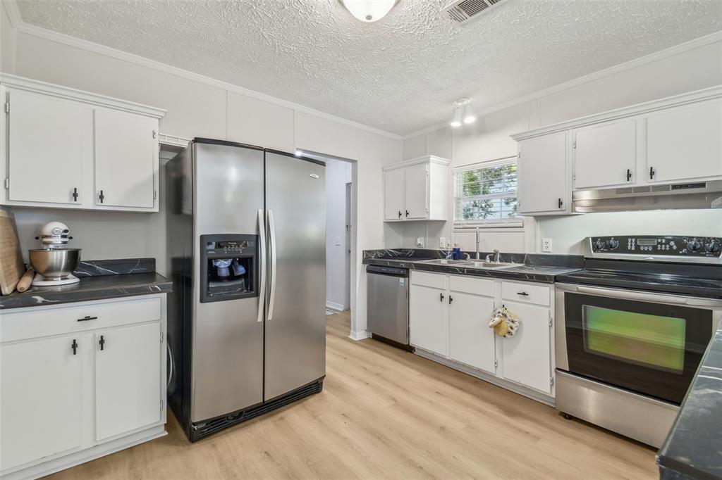 4304 Coronet Road Plant City, FL 33566 - Photo 13 of 55 Gallery Image 13