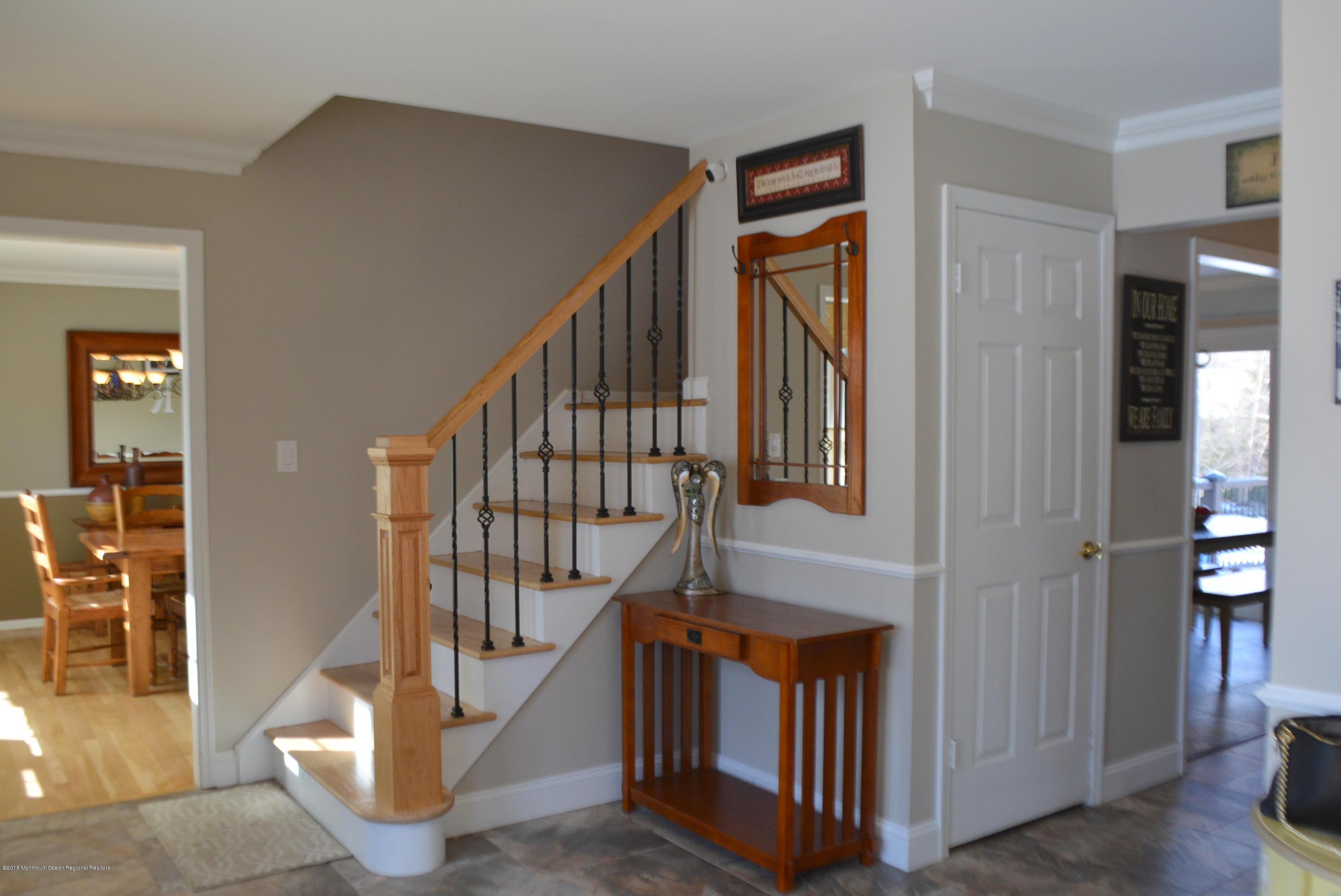 20 Shilling Road Manalapan, NJ 07726 - Photo 5 of 30 Hall and stairs