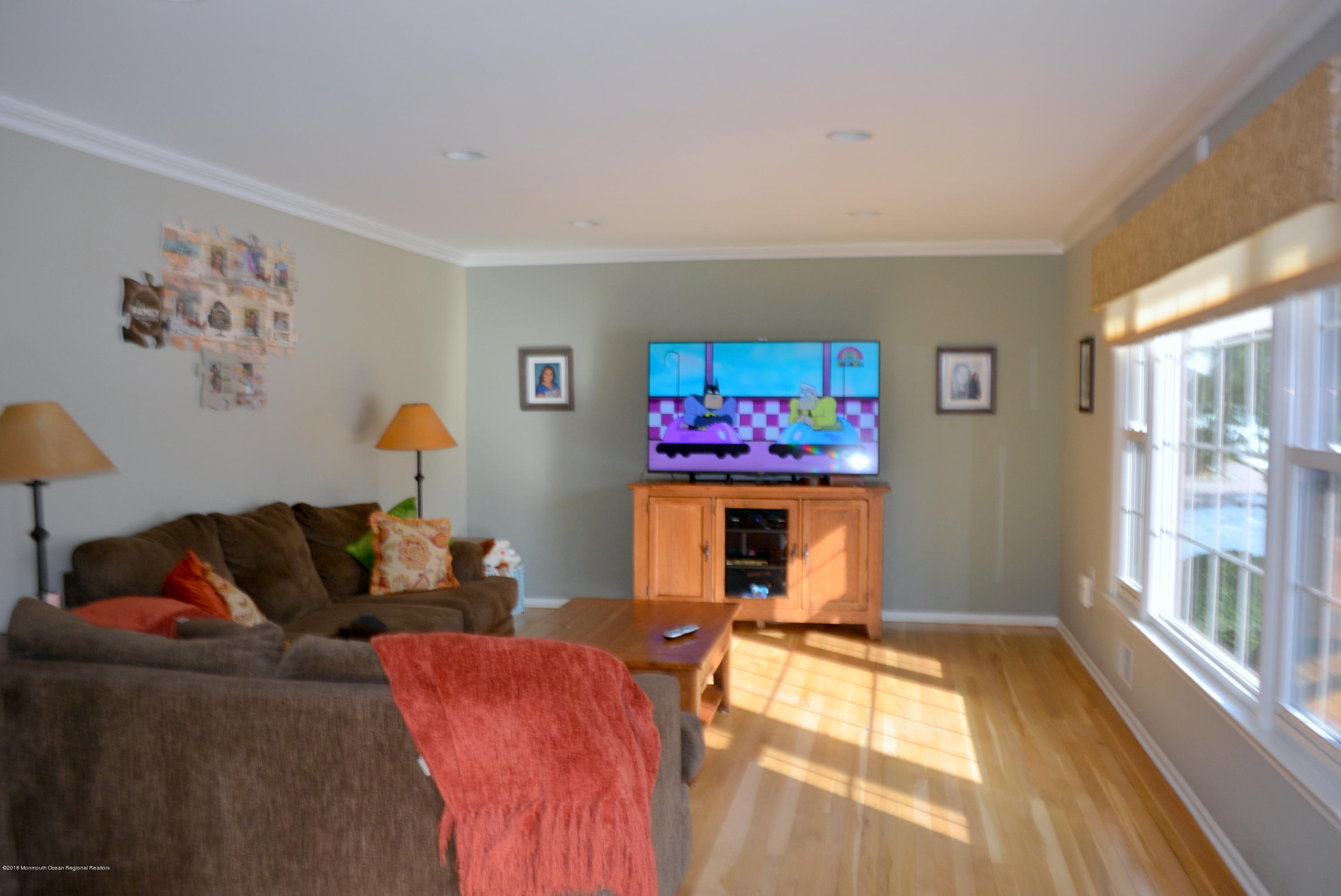 20 Shilling Road Manalapan, NJ 07726 - Photo 8 of 30 living room