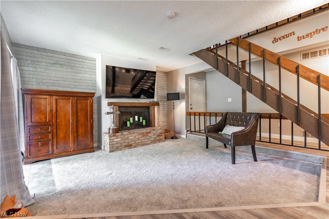1030 Hampton Ridge Drive Akron, OH 44313 - Photo 3 of 29