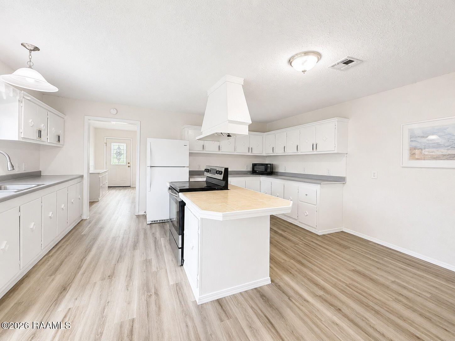 2903 Stacey Road Broussard, LA 70518 - Photo 9 of 48 34-web-or-mls-34-kitchen-wide