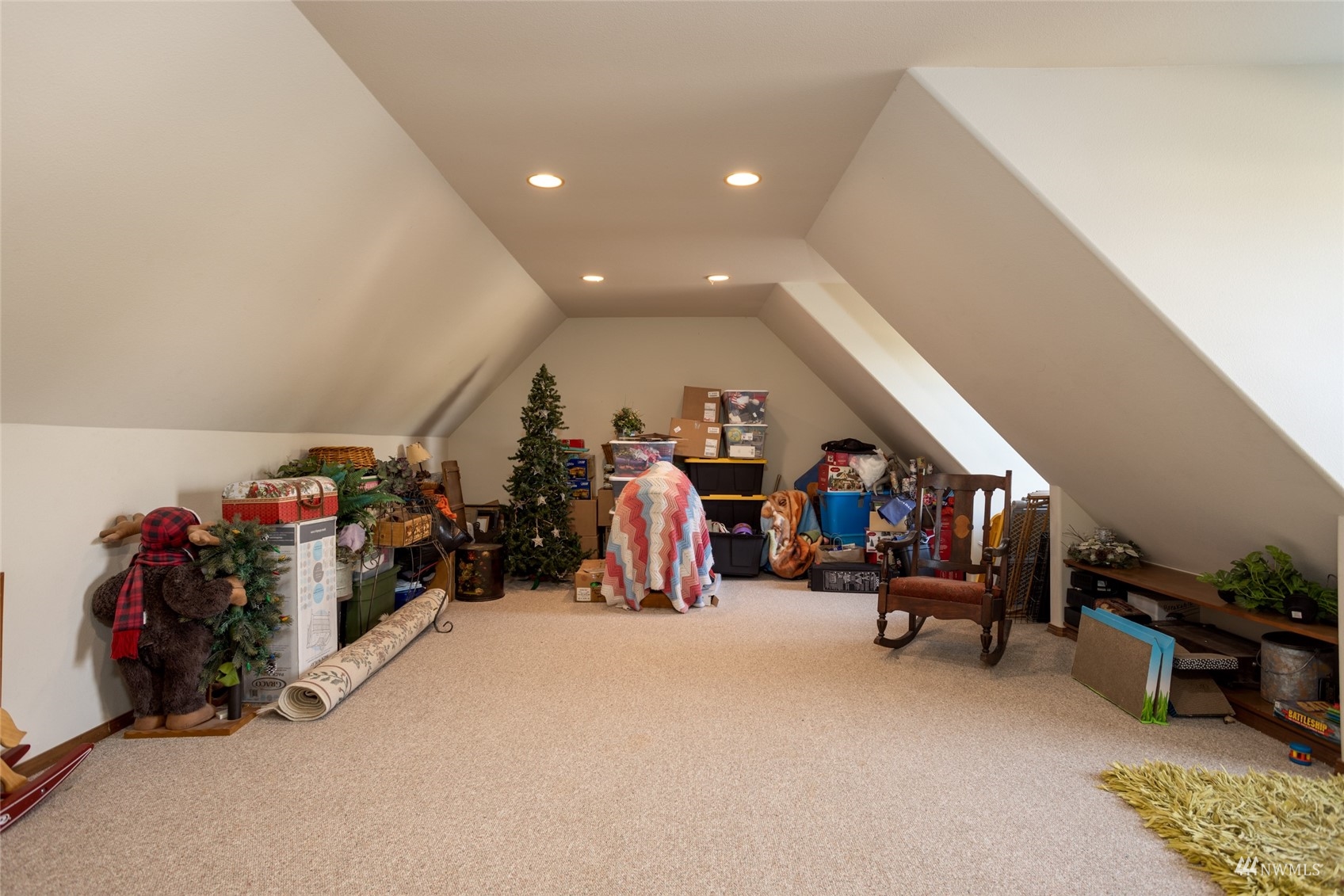15606 Beaver Marsh Road Mount Vernon, WA 98273 - Photo 21 of 39 a view of a room with gym equipment