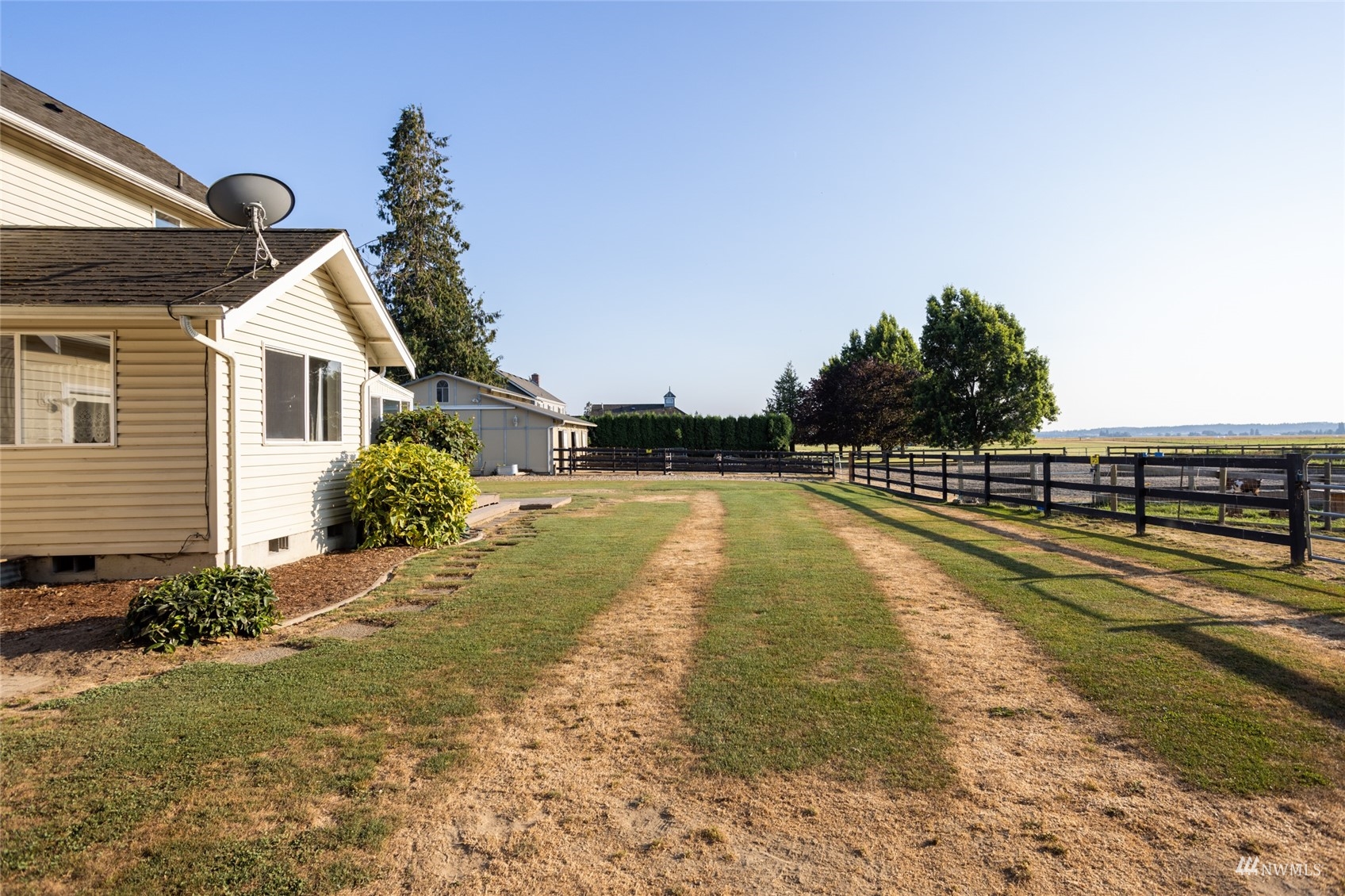 15606 Beaver Marsh Road Mount Vernon, WA 98273 - Photo 28 of 39 a view of a house with swimming pool