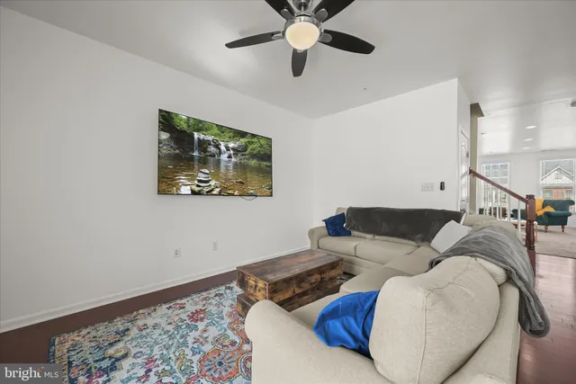 $3,500 | 9411 Geaton Park Place, Lanham, MD 20706