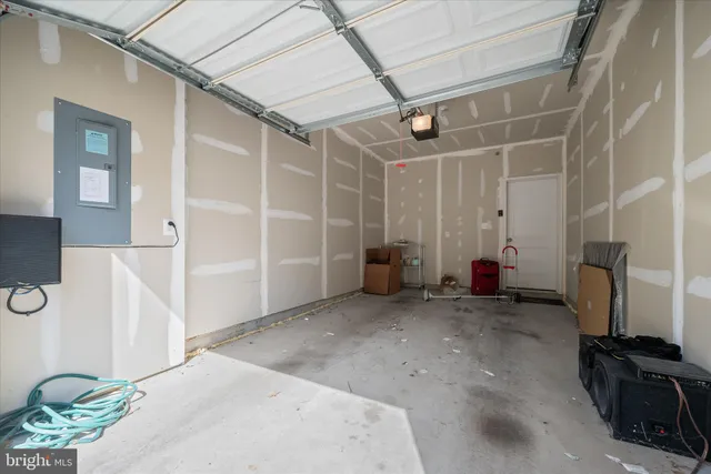 $3,500 | 9411 Geaton Park Place, Lanham, MD 20706