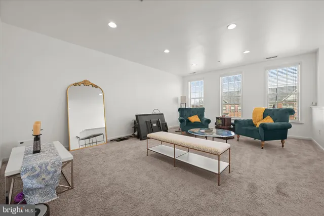 $3,500 | 9411 Geaton Park Place, Lanham, MD 20706