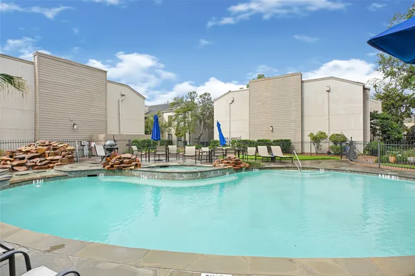 $1,550 | 1100 Augusta Drive, Unit 79, Houston, TX 77057
