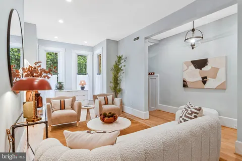 $1,400,000 | 822 5th Street Northeast, Washington, DC 20002