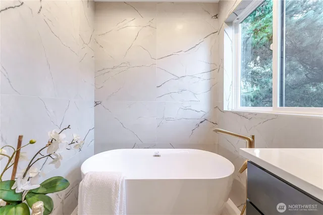 $3,699,000 | 12226 Northeast 70th Street, Kirkland, WA 98033