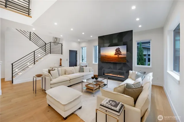 $3,699,000 | 12226 Northeast 70th Street, Kirkland, WA 98033