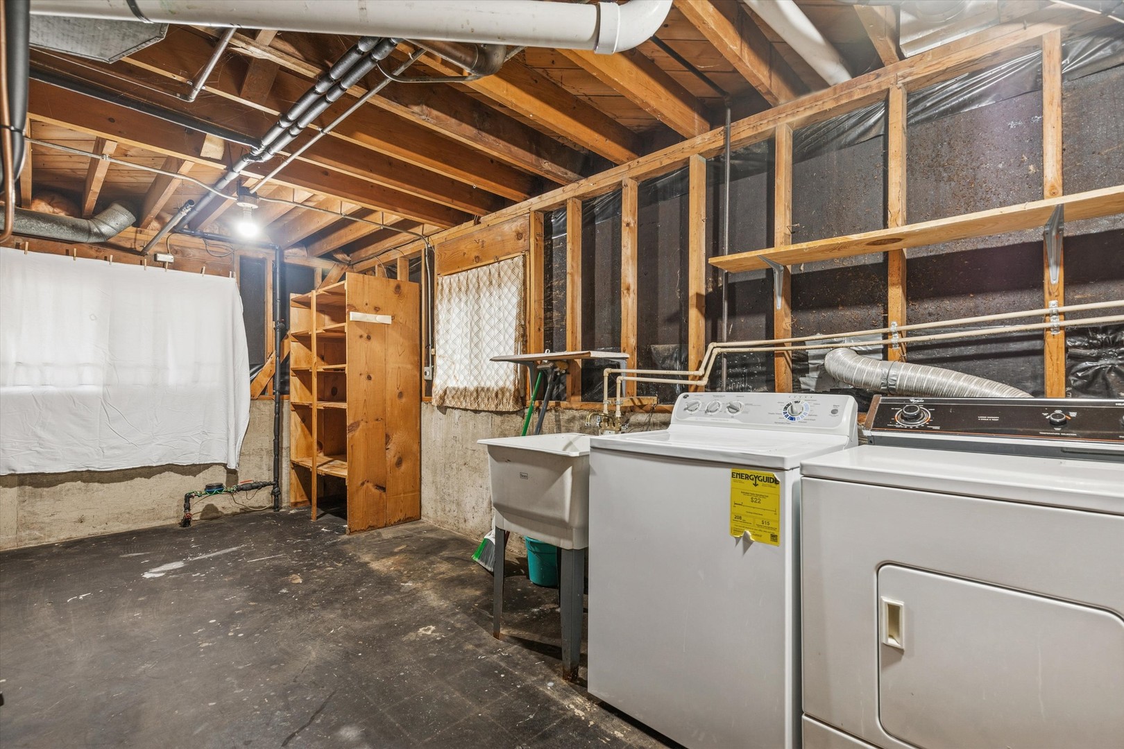 405 West Newport Road Hoffman Estates, IL 60169 - Photo 23 of 28 a utility room with dryer and washer